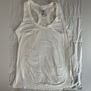 NWOT Old Navy Women's Athletic Tank Top
